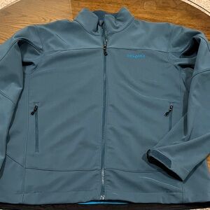 Patagonia Men's Teal Performance Jacket